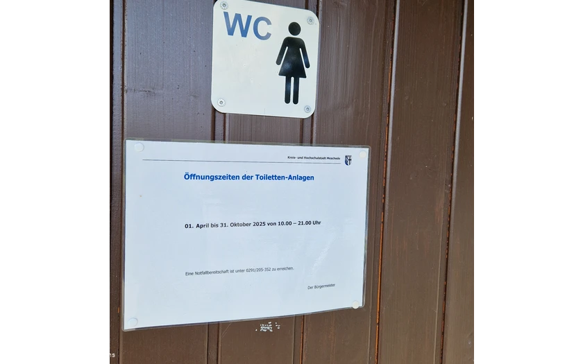 WC Berghauser Bucht Piratenbucht Meating (Anja Weims) (2).jpg WC Berghauser Bucht Piratenbucht Meating (Anja Weims) (2).jpg