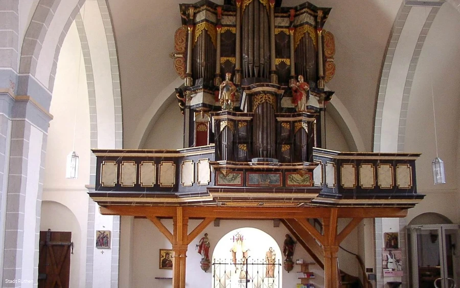 St. Pankratiuskirche mit barocker Orgel