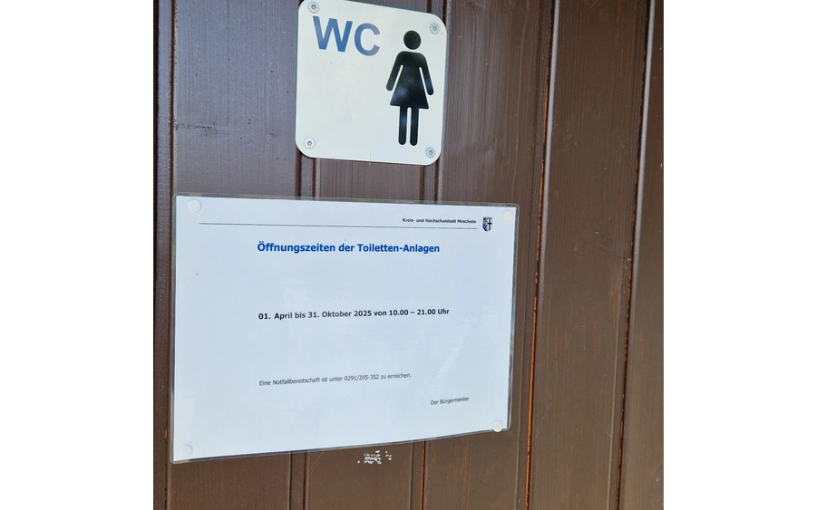 WC Berghauser Bucht Piratenbucht Meating (Anja Weims) (2).jpg WC Berghauser Bucht Piratenbucht Meating (Anja Weims) (2).jpg