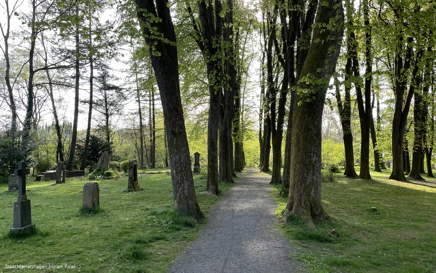 20220505_Alter_Friedhof_Valbert.jpg