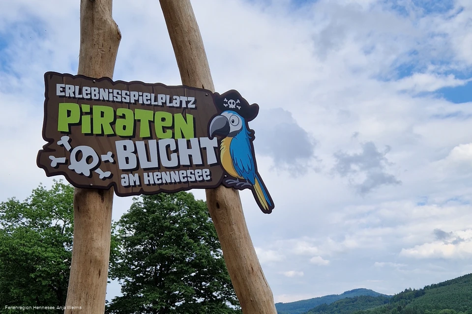 Logo Piratenbucht Hennesee Logo Piratenbucht Hennesee