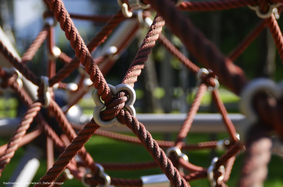 Spielplatz Beispielbild Klettern