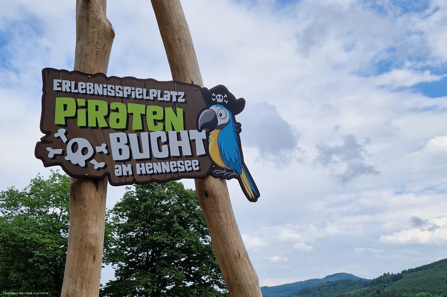 Logo Piratenbucht Hennesee