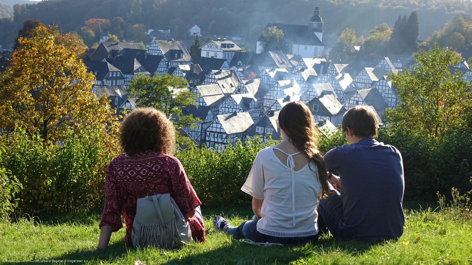 kleine Pause mit Blick auf die Freudenberger Altstadt "Alter Flecken"